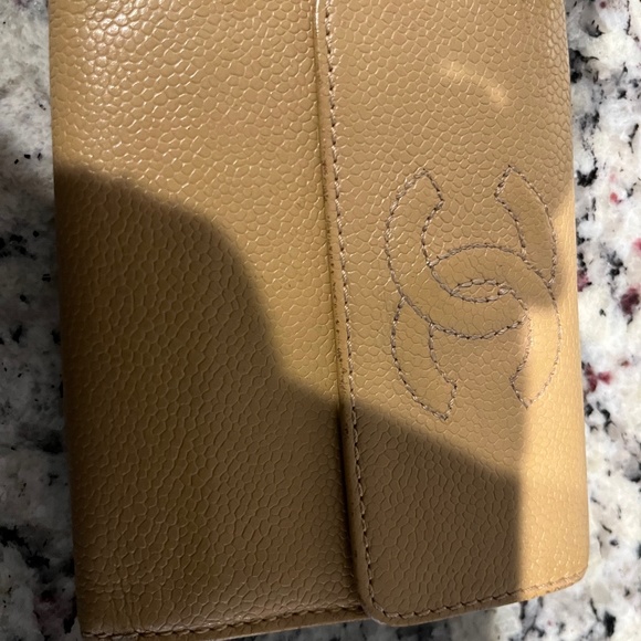 Authentic Chanel Trifold Wall - Picture 1 of 5